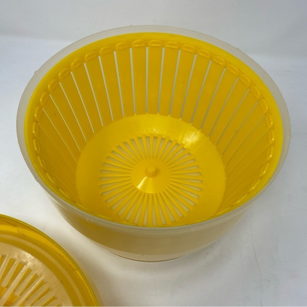 Triumph Brevet Salad Spinner / Dryer - Yellow- Made In France Mid-Century MCM - Picture 5 of 6
